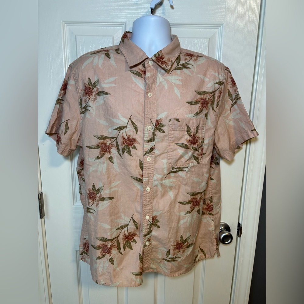 American Eagle pink floral button up shirt Size XL